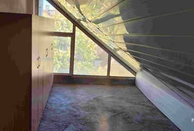 Apartament cu 3 camere decomandat în Arcu - 1