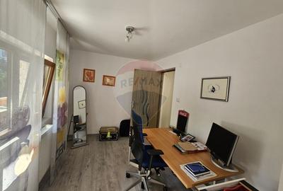 Casă cu 7 camere cu Teren 1134 Mp în Tarcău - 29