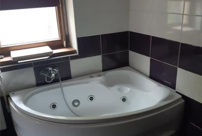 Casă cu 4 camere în Central - 1