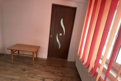 Casă cu 4 camere în Sinești - 2