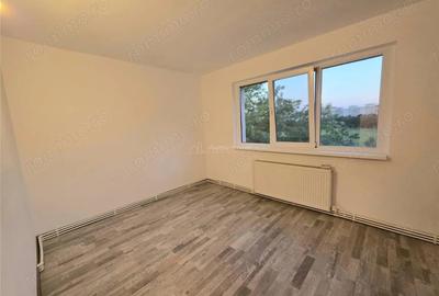 Apartament cu 2 camere semidecomandat în Micro 3 - 1
