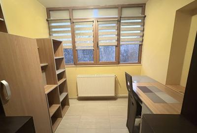 Apartament cu 4 camere decomandat în Apărătorii Patriei - 2