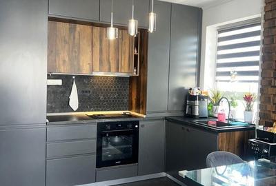 Apartament cu 3 camere decomandat în Palazu Mare - 2