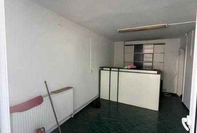Spațiu comercial, de 50 mp, în Central - 6