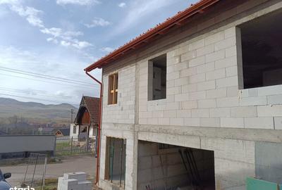 Casă cu 4 camere în Brăișoru - 10