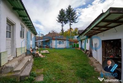 Casă cu 3 camere cu Teren 2270 Mp în Central - 2