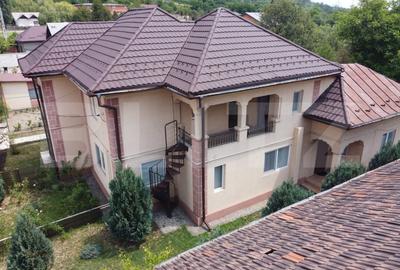 Vila in exclusivitate, de vanzare, 160 mp, zona Doicesti - 2