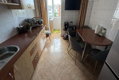 Apartament cu 3 camere decomandat în Central - 2