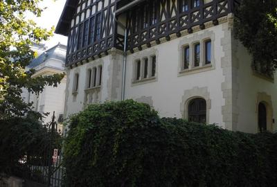 Apartament cu 5 camere decomandat, mobilat în Dacia - 3