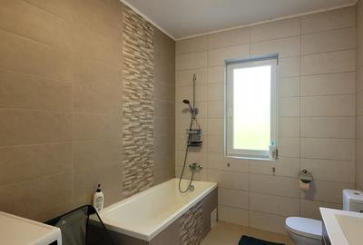 De vânzare apartament cu 3 camere la cheie aproape de UMF, în Zorilor - 9