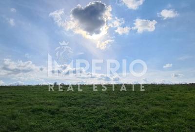 Teren in Andrei Muresanu 810mp cu front stradal 26,87m!