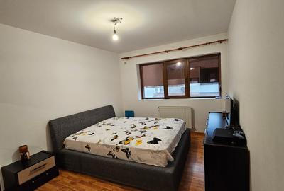 Casă cu 4 camere cu Canalizare în 1 Decembrie