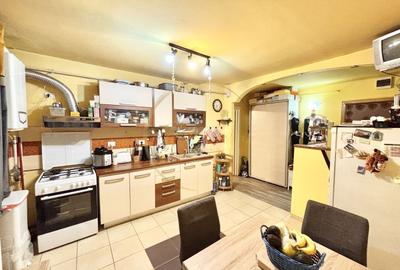 Apartament cu 2 camere decomandat, mobilat în Lipovei - 3