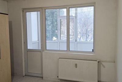 Garsonieră decomandată în Dristor