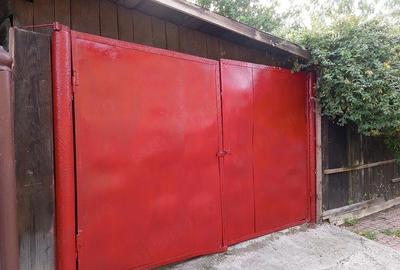 Casă cu 3 camere cu Teren 250 Mp în Petros - 1