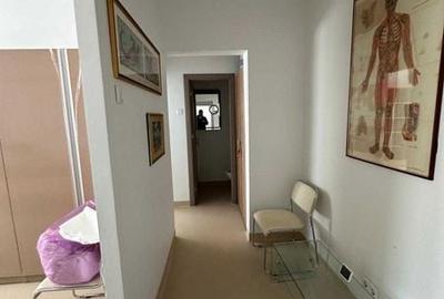 Apartament cu 3 camere în Central - 4