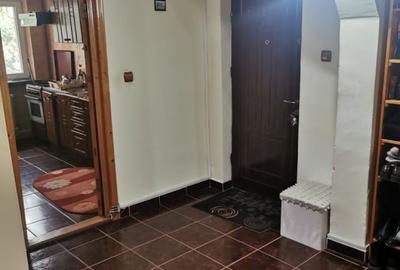 Apartament 3 camere Str. Aleea Florilor - 15