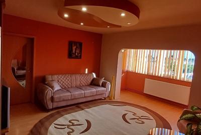 Proprietar închiriez apartament 3 camere, Calea Girocului, centrală proprie - 2