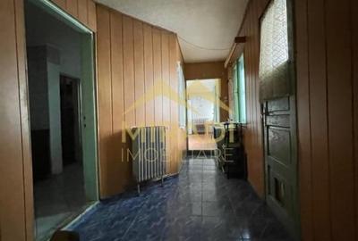 Casă cu 7 camere cu Canalizare în Central - 16