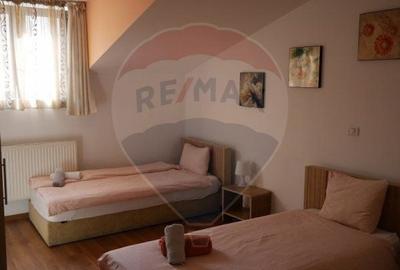 Hotel/Pensiune, de 906 mp, în P-ța Unirii - 29