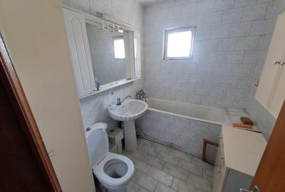 GARA  SCOALA BARSANESCU 3 CAMERE DECOMANDAT 75 MP BLOC 1980  COD 158670 - 10