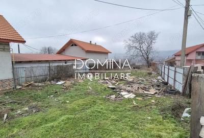 Teren de 811 mp, în Central - 3