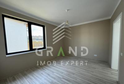 TOTUL NOU!Casa individuala,4 camere,3 BAI,TERASA,GARAJ,zona - 13