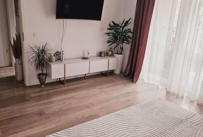 Apartament cu 3 camere decomandat, mobilat în Tractorul - 1