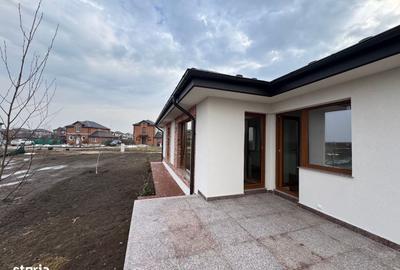 Casă cu 4 camere cu Teren 1100 Mp în Corbeanca