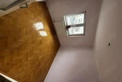 Apartament cu 4 camere decomandat în Central - 2
