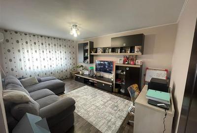 Apartament 3 camere tip PB zona DECEBAL