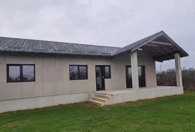Casă cu Teren 1007 Mp în Central