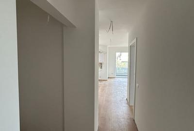 Apartament cu 3 camere semidecomandat în Florești