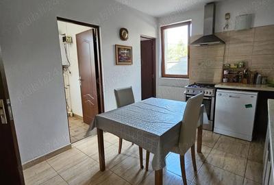 Casă cu 4 camere în Central - 9