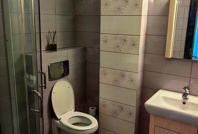 Proprietar, inchiriez apartament cu 3 camere de lux in bloc cu 4 nivele la etajul 1 - 5