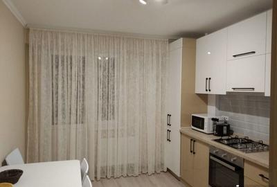 Apartament cu 2 camere decomandat în Universitate - 4