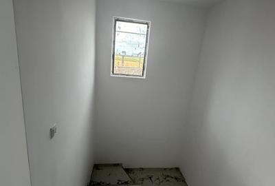 Casă cu 5 camere cu Teren 248 Mp în Central - 13