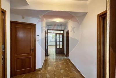 Inchiriere casa - vila cu 6 camere,  zona Cosbuc Inchiriere casa - vila cu 6 camere,  zona Cosbuc - 10