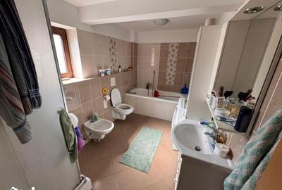 Casă cu 6 camere cu Teren 360 Mp în Chiajna - 10