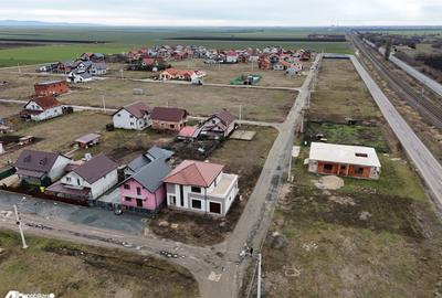 Casă cu 4 camere cu Teren 500 Mp în Central - 19