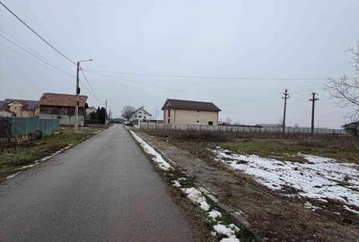 Teren de 2350 mp, în Milcov - 3