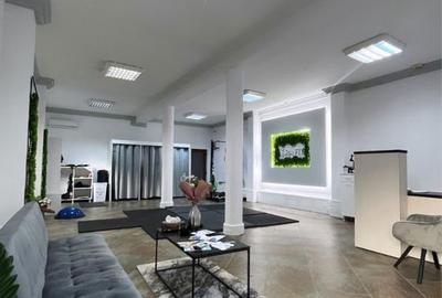 Spațiu comercial, de 90 mp, în Central - 1