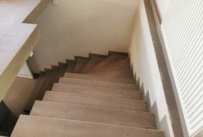 Spațiu comercial, de 698 mp, în Central - 6