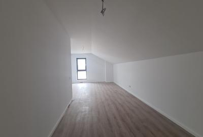 Casă individuală cu 5 camere cu Canalizare în Central - 35