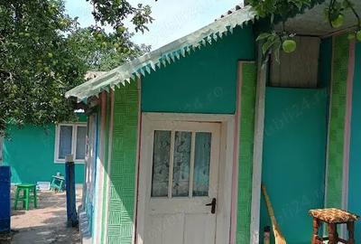 Vind casa in satul bradesti com vinderei jud vaslui ! - 4