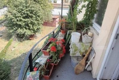 Apartament la casa, zona centrala, 100 mp utili, Radauti - 9