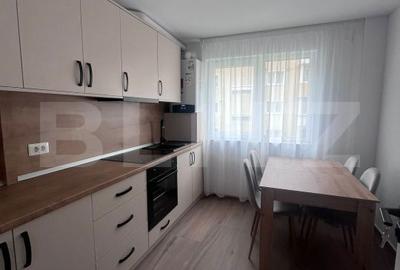 Apartament cu 4 camere decomandat în George Enescu - 2