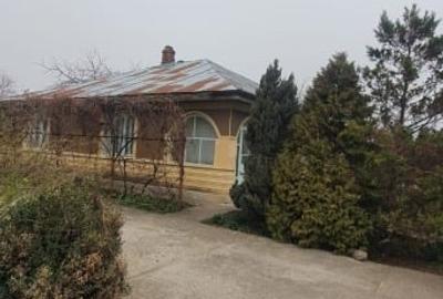 Casa de vanzare cu teren 1541 mp. - 2