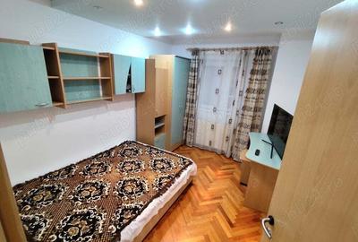 Apartament cu 3 camere decomandat în Central - 2