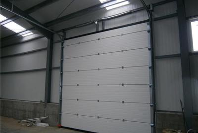 Spațiu comercial, de 400 mp, în Central - 3